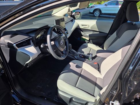 Used 2023 Toyota Corolla LE image 14