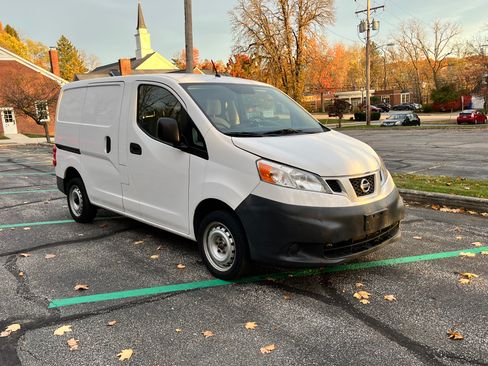 Used 2014 Nissan NV200 S w/ Cruise Control Package image 4