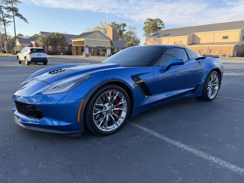 Used 2016 Chevrolet Corvette Z06 w/ 3LZ Preferred Equipment Group image 4