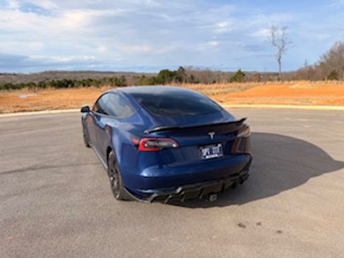Used 2021 Tesla Model 3 Standard Range Plus image 2