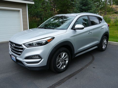 Used 2018 Hyundai Tucson SEL Plus w/ Cargo Package AWD/4WD image 4
