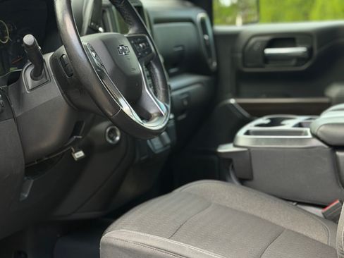 Used 2020 Chevrolet Silverado 1500 LT Trail Boss w/ Convenience Package AWD/4WD image 6