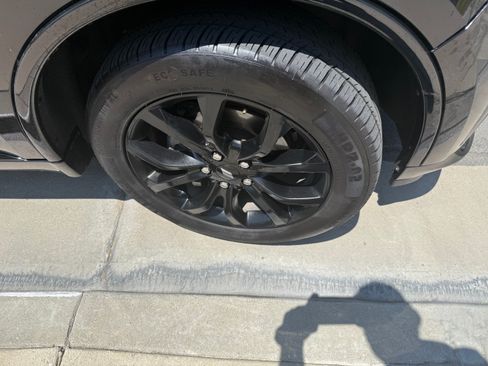 Used 2019 Dodge Durango SXT image 9