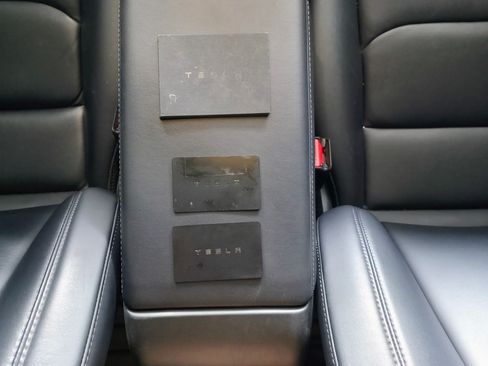 Used 2018 Tesla Model 3 Long Range image 16