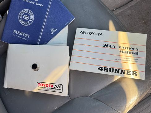 Used 2005 Toyota 4Runner Sport image 11