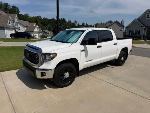 Used 2021 Toyota Tundra SR5 AWD/4WD image 16