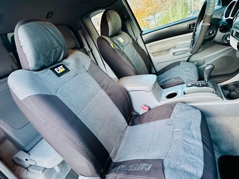 Used 2010 Toyota Tacoma 4x4 Access Cab V6 image 18