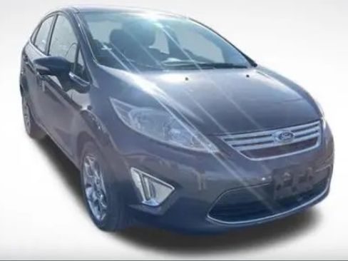 Used 2013 Ford Fiesta SE image 1