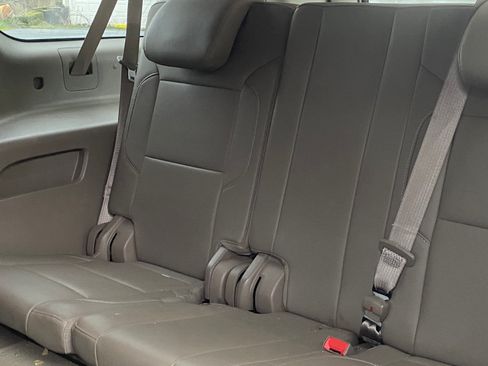 Used 2016 Chevrolet Suburban LTZ image 5