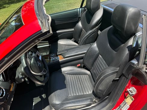 Used 2013 Mercedes-Benz SL 550 image 17