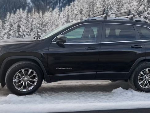 Used 2021 Jeep Cherokee Latitude Lux image 1