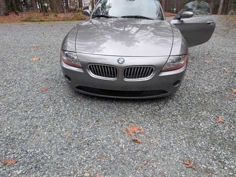 Used 2004 BMW Z4 3.0i image 4