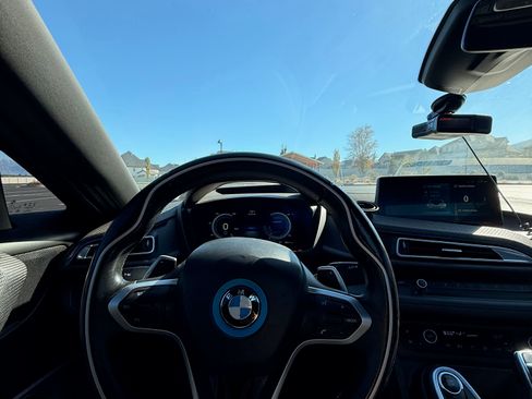 Used 2019 BMW i8 Roadster image 13