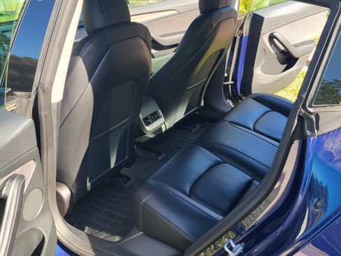 Used 2023 Tesla Model 3 Standard Range image 19