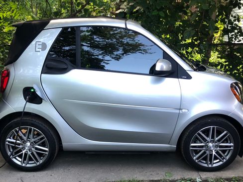 Used 2018 smart fortwo electric drive image 1