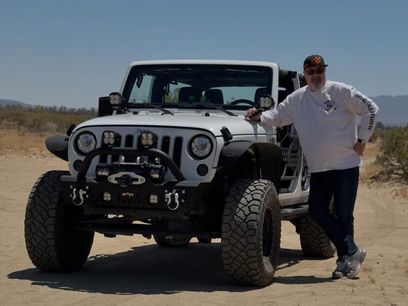 Used 2018 Jeep Wrangler Unlimited Sahara w/ Connectivity Group