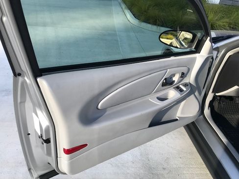 Used 2006 Chevrolet Monte Carlo LT w/ Preferred Equipment Group image 17