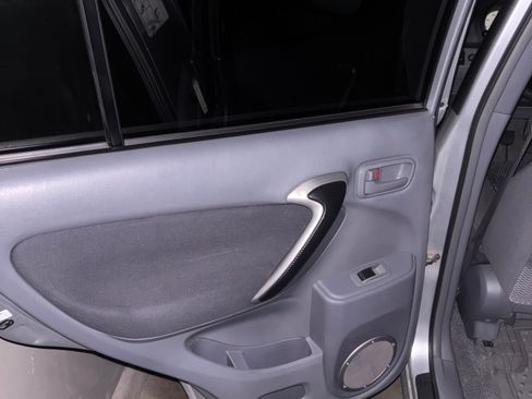 Used 2002 Toyota RAV4 4WD image 21