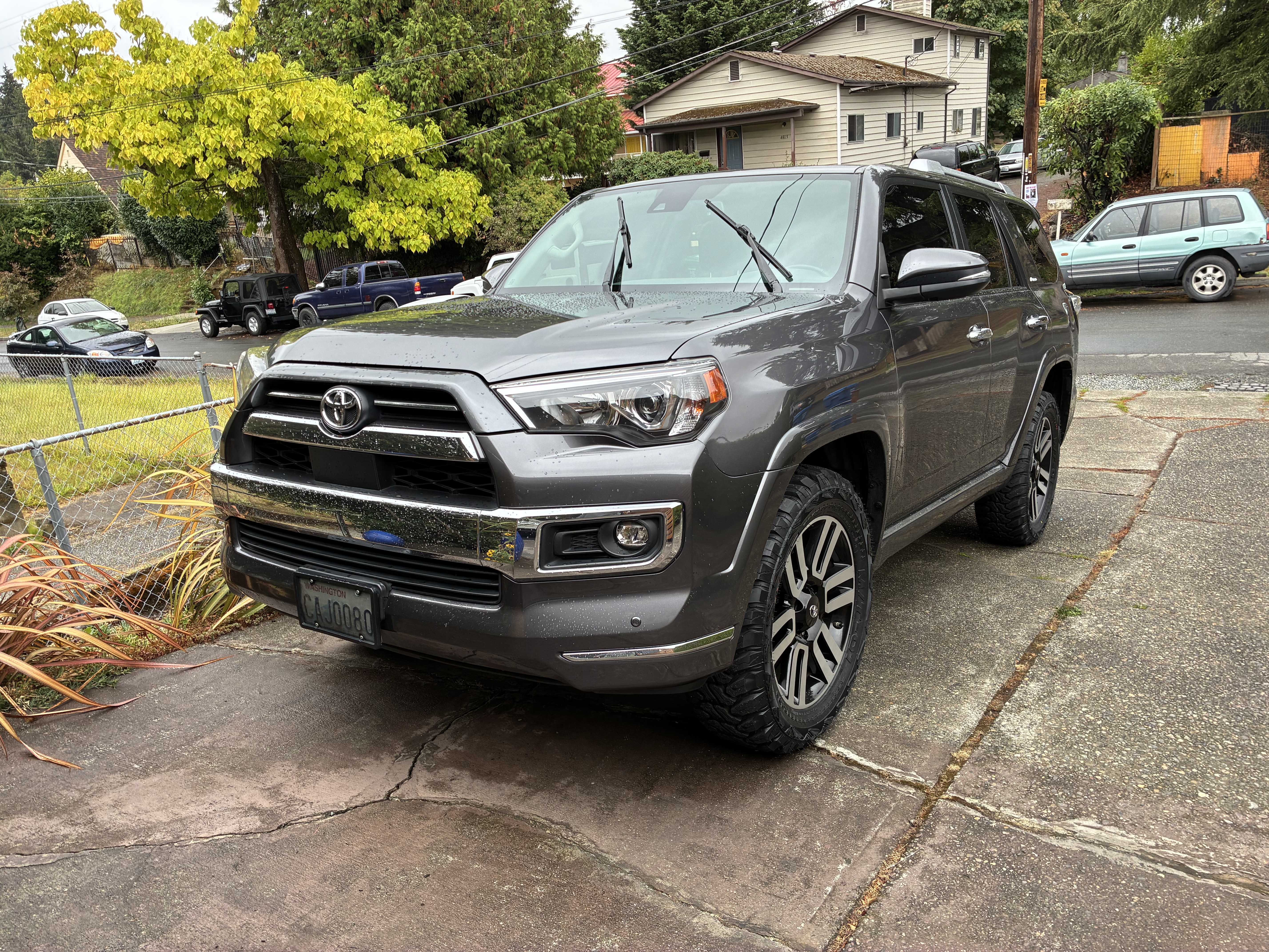 Used 2021 Toyota 4Runner Limited AWD/4WD image 4