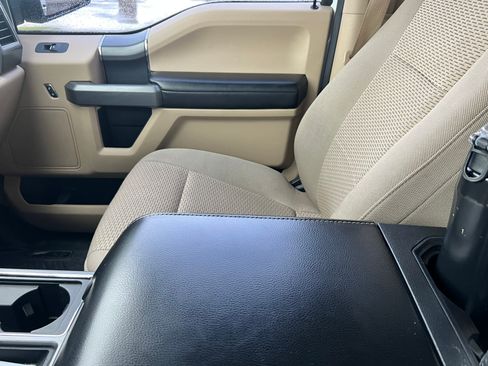 Used 2018 Ford F150 XLT w/ Equipment Group 302A Luxury image 9