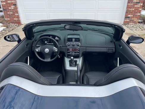 Used 2007 Saturn Sky w/ Premium Trim Pkg image 17