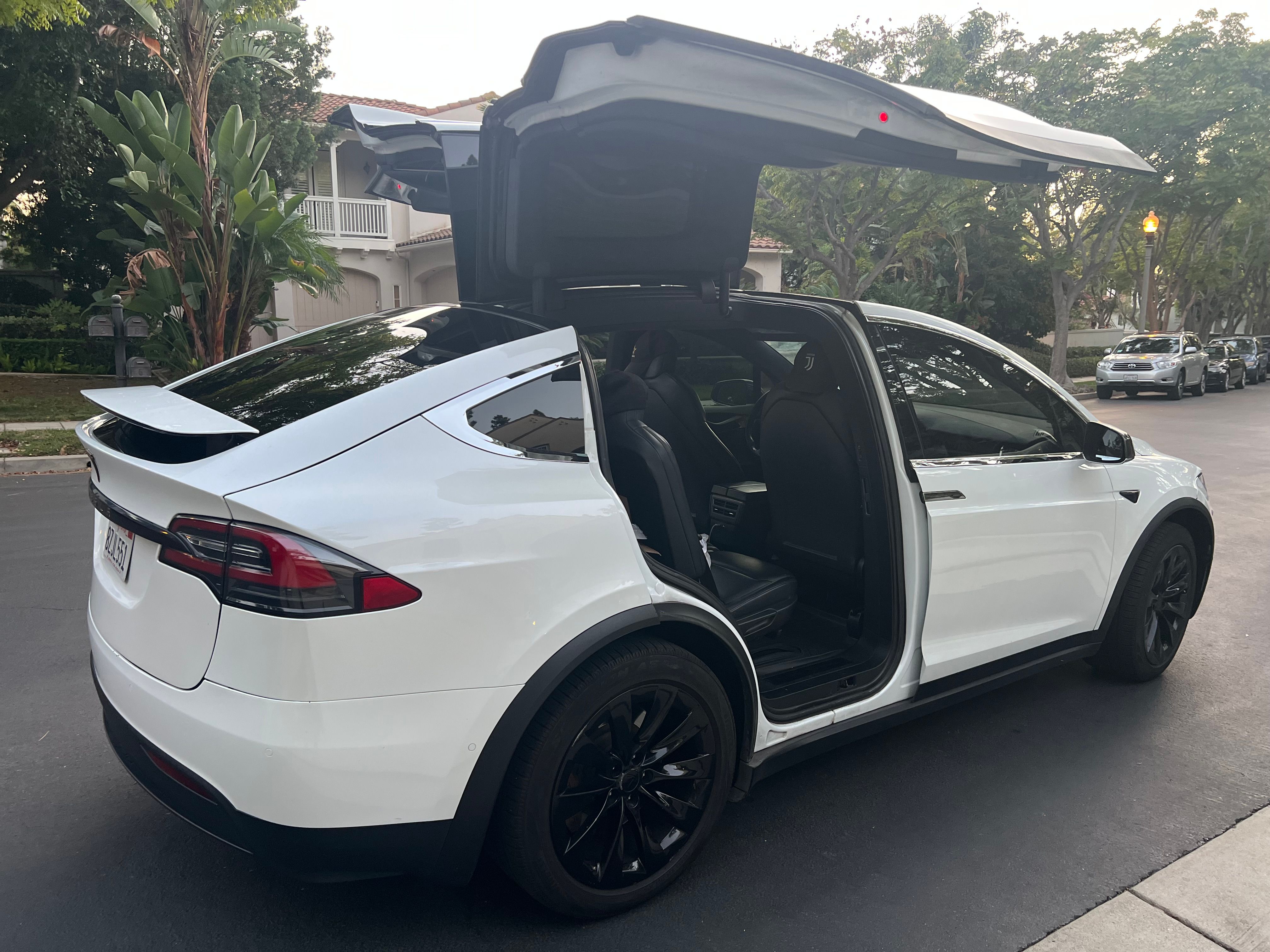 Used 2020 Tesla Model X Long Range AWD/4WD image 8