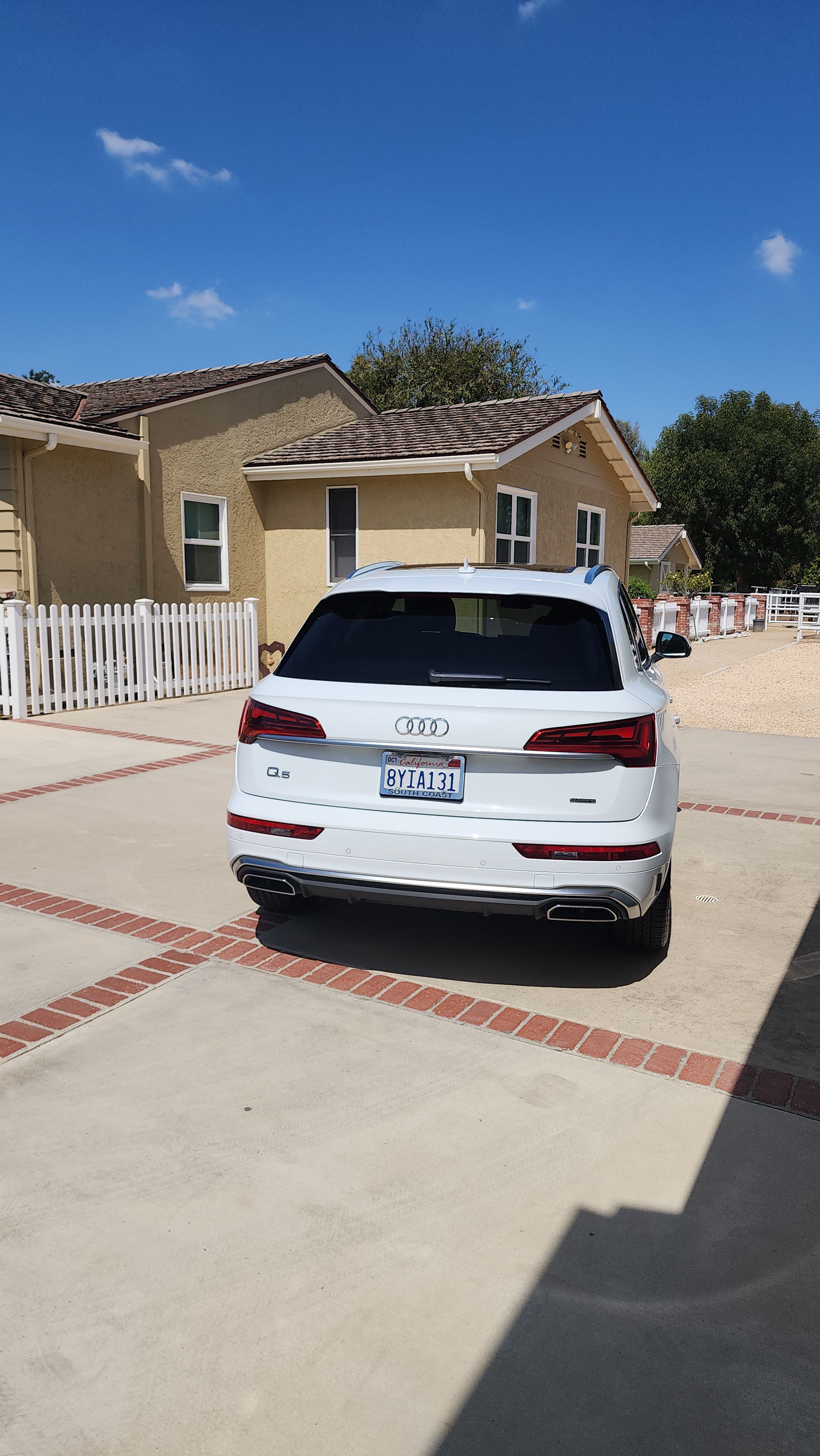Used 2022 Audi Q5 e Premium Plus w/ Premium Plus Package AWD/4WD image 4