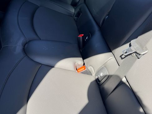 Used 2018 MINI Cooper 4-Door Hardtop image 5