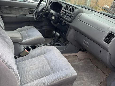 Used 2000 Nissan Frontier XE AWD/4WD image 6