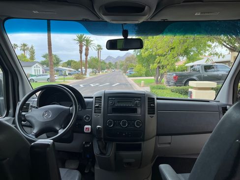 Used 2013 Mercedes-Benz Sprinter 2500 image 8