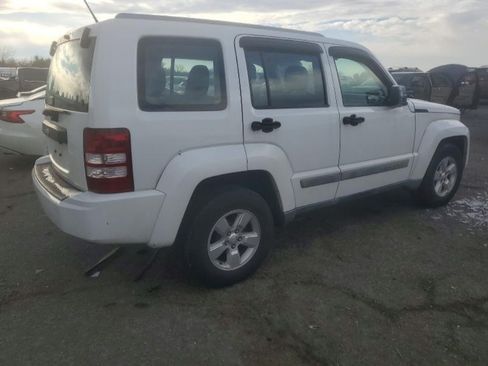 Used 2011 Jeep Liberty Sport image 4
