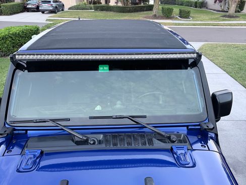 Used 2019 Jeep Wrangler Unlimited Sahara image 6
