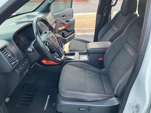 Used 2022 Nissan Frontier Pro-X image 11