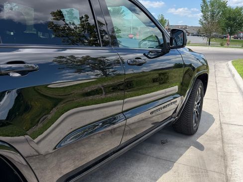 Used 2021 Jeep Grand Cherokee Laredo X AWD/4WD image 8