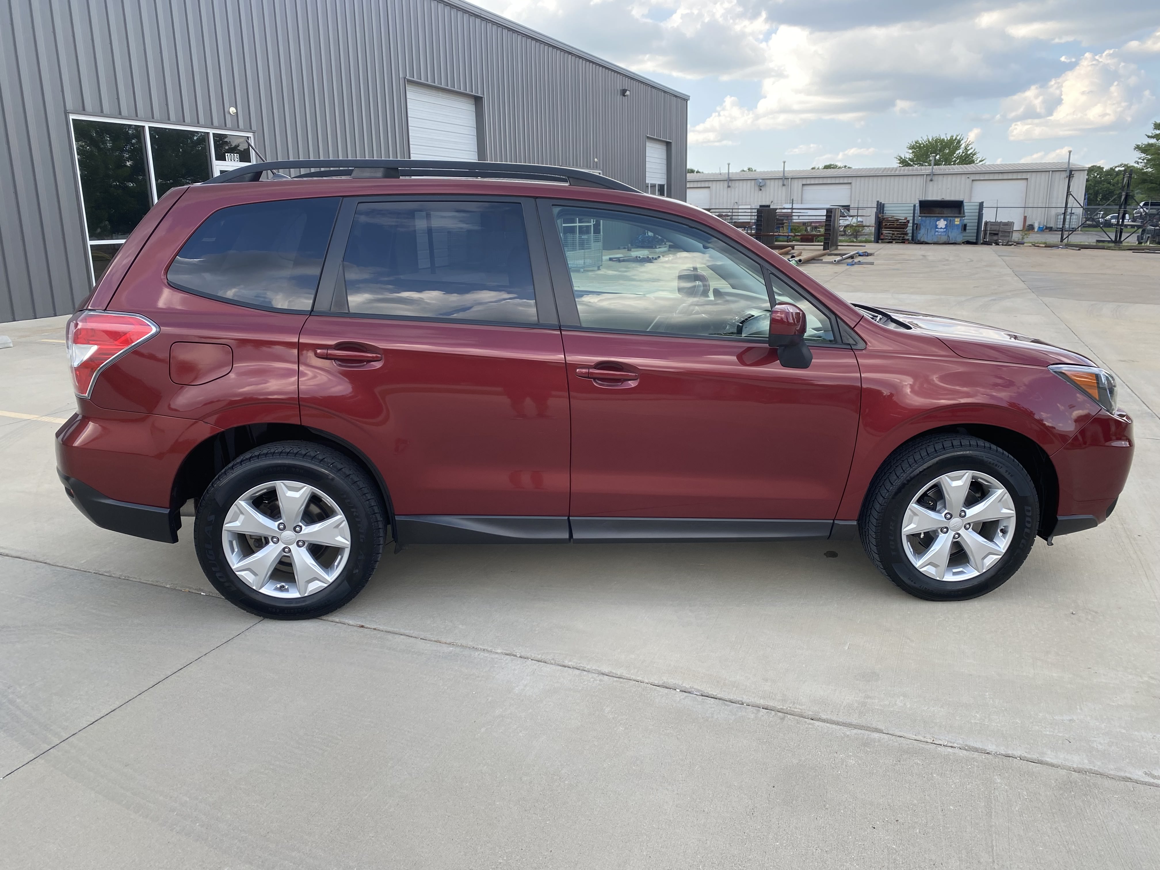 Used 2014 Subaru Forester 2.5i Premium w/ Popular Package #1 AWD/4WD image 6