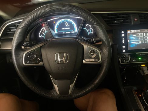 Used 2017 Honda Civic EX image 8