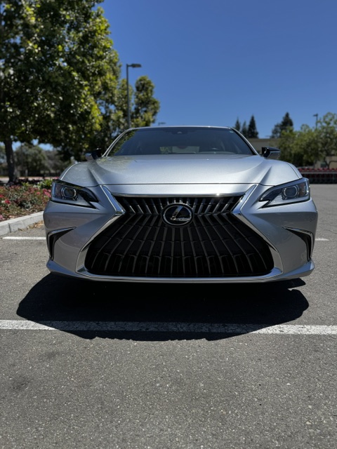 Used 2023 Lexus ES 350 w/ Premium Package FWD image 4