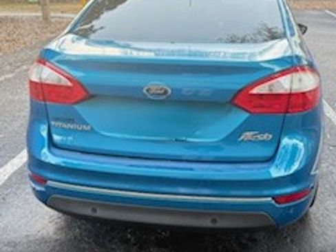 Used 2014 Ford Fiesta Titanium image 6