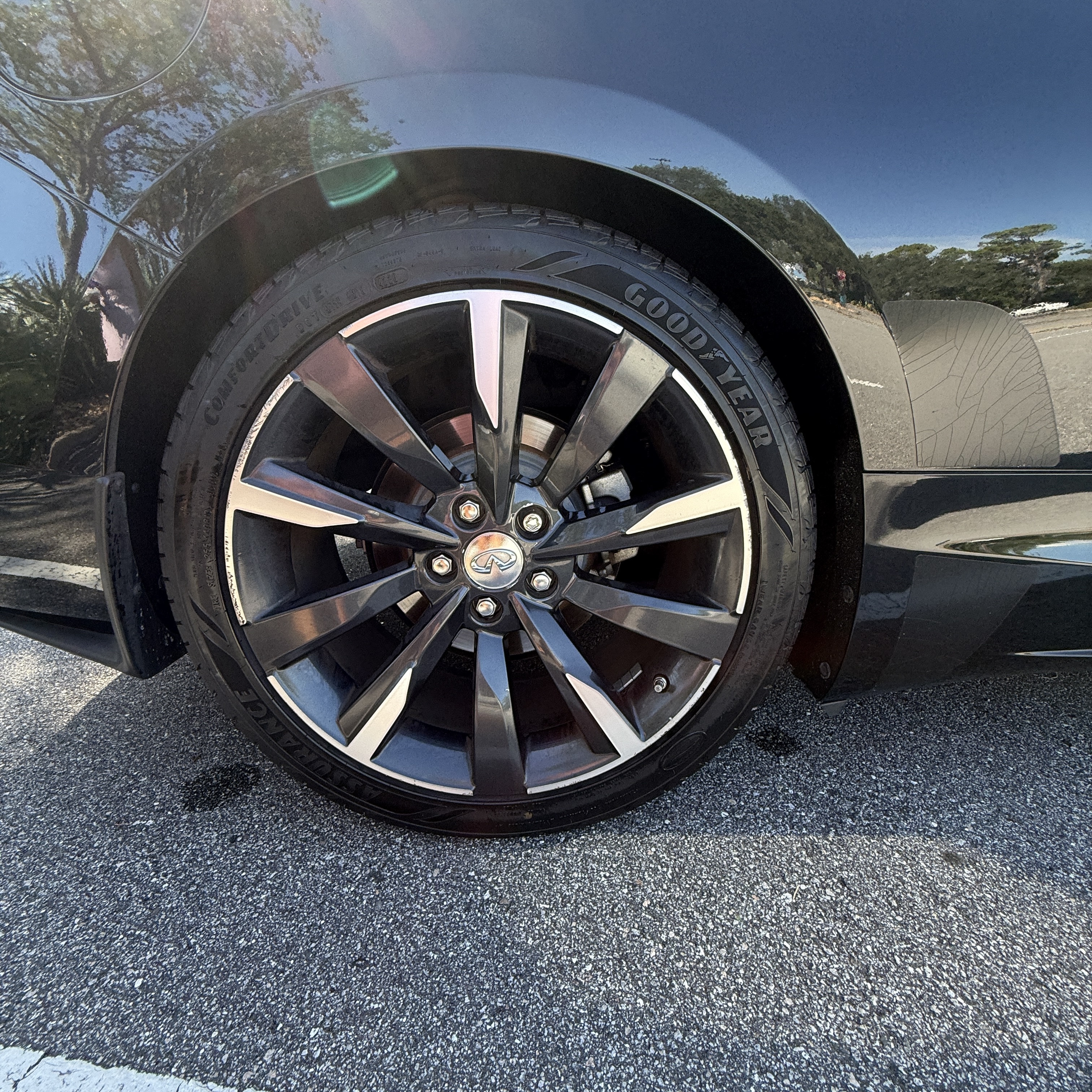 Used 2017 INFINITI Q60 3.0t w/ Premium Plus Package 3.0T RWD image 11