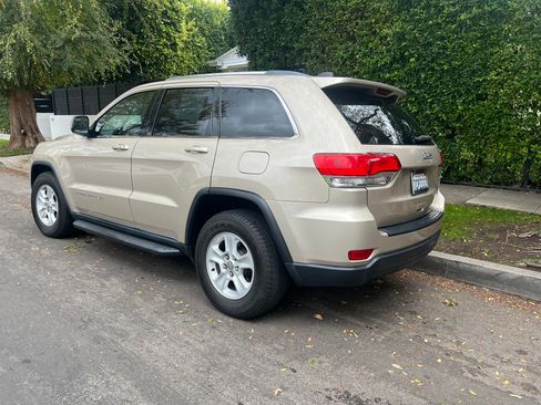 Used 2014 Jeep Grand Cherokee Laredo w/ Quick Order Package 23E image 5