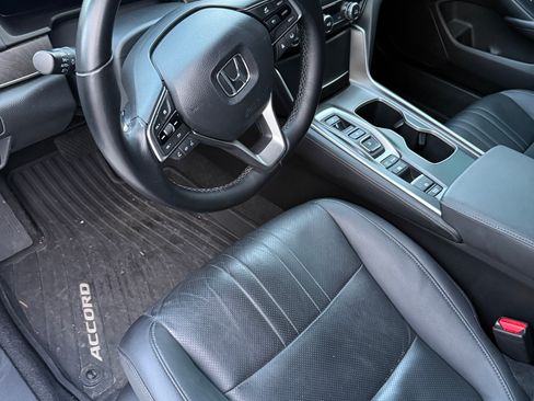 Used 2021 Honda Accord Touring image 8