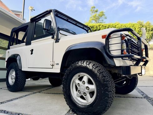 Used 1995 Land Rover Defender 90 image 1