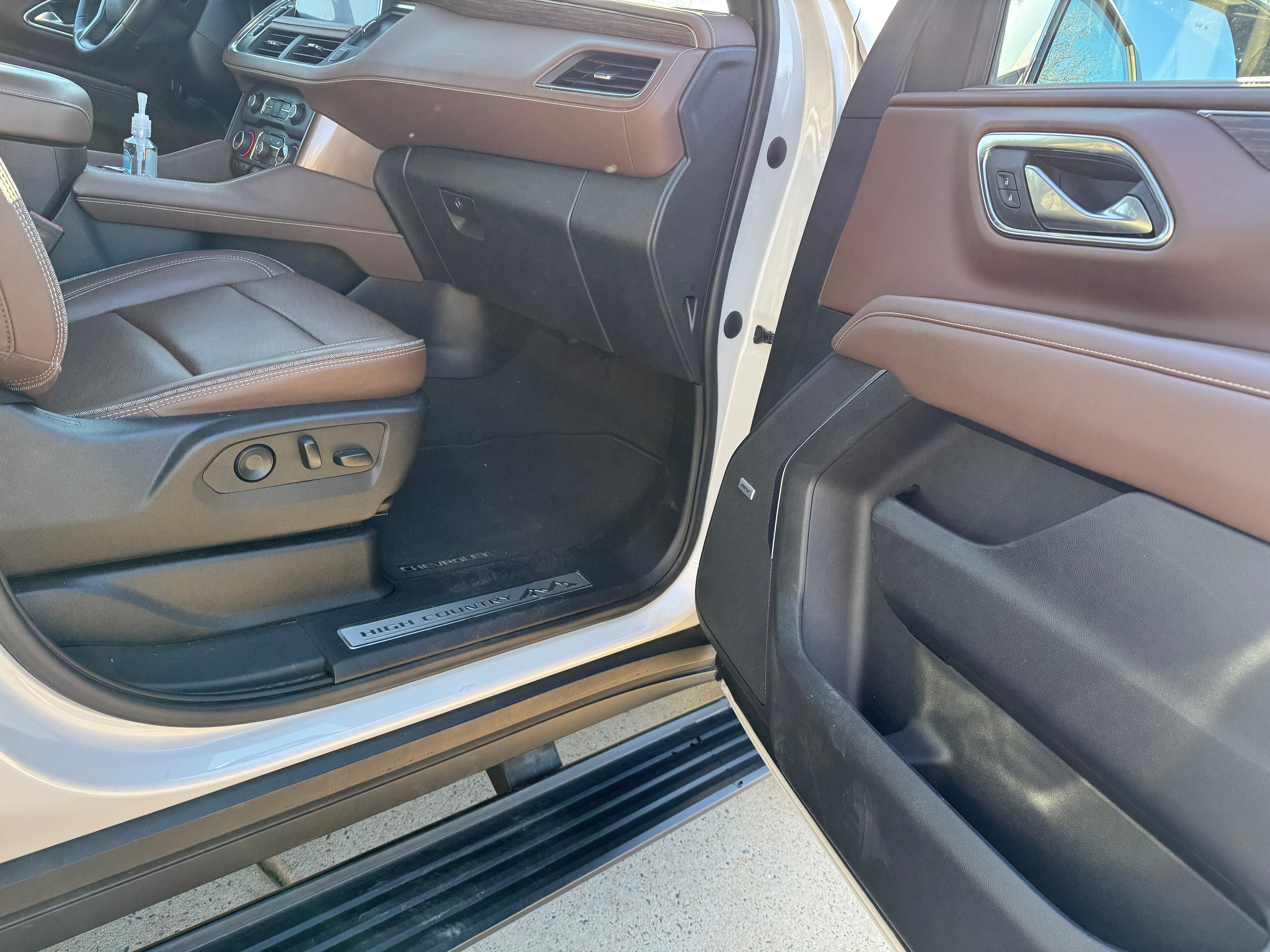 Used 2022 Chevrolet Tahoe High Country AWD/4WD image 14