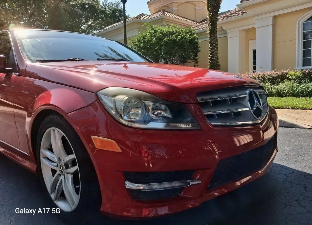 Used 2012 Mercedes-Benz C 250 Sedan image 9