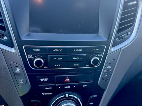 Used 2017 Hyundai Santa Fe Sport image 17