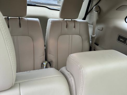 Used 2013 Lincoln MKT AWD image 14