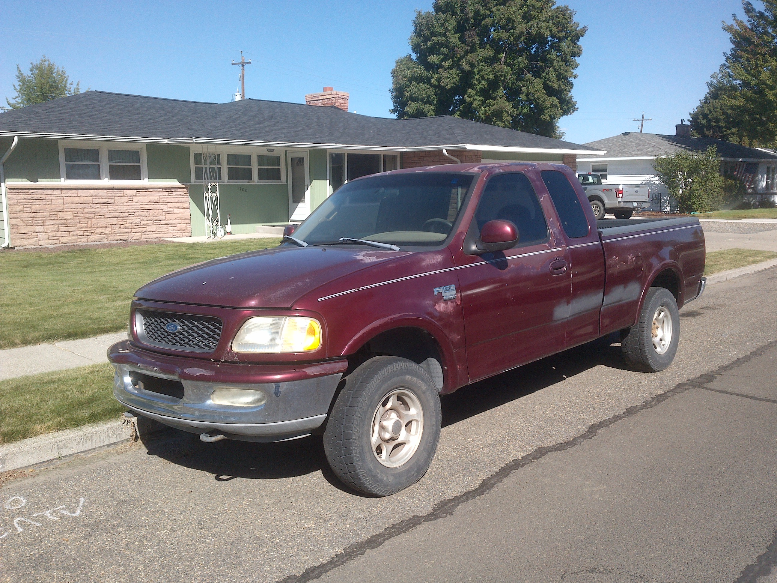 Used 1998 Ford F150 4x4 SuperCab image 1