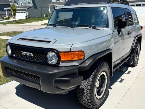 Used 2013 Toyota FJ Cruiser 4WD w/ Trail Teams Special Edition image 4