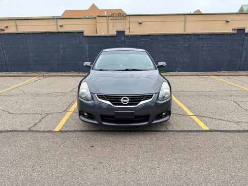 Used 2012 Nissan Altima 3.5 SR w/ Technology Pkg FWD image 4