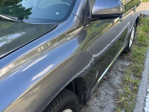 Used 2012 Toyota Highlander FWD image 8